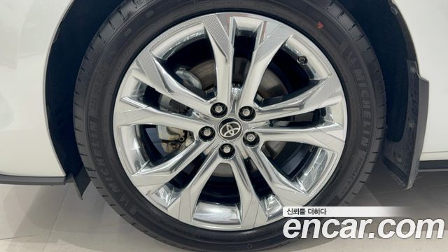 Toyota Sienna 4-го поколения 2.5 Hybrid 2WD - фото 4