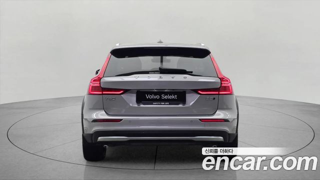 Volvo V60 2-го поколения B5 Ultimate AWD - фото 4