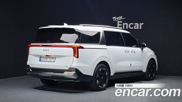 Kia Carnival Новый 4-го поколения HEV 9seater Signature - фото 1