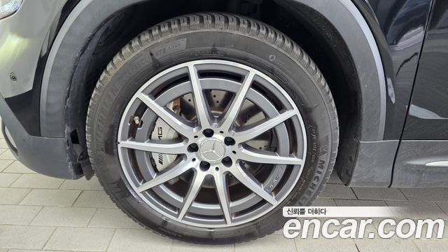 Mercedes-Benz GLB-Class X247 AMG GLB35 4MATIC - фото 4