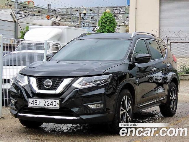 Nissan X-Trail 2.5 4WD - фото 1