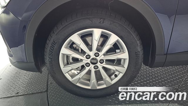 Audi Q3 F3 40 TFSI Quattro - фото 4