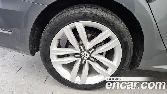 Volkswagen Passat Новый 2.0 TSI B7 - фото 4