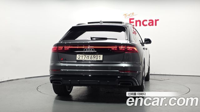 Audi Q8 55 TFSI Quattro Premium - фото 3