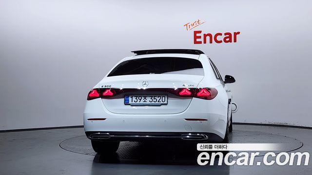 Mercedes-Benz E-Class W214 E300 4MATIC Exclusive - фото 3