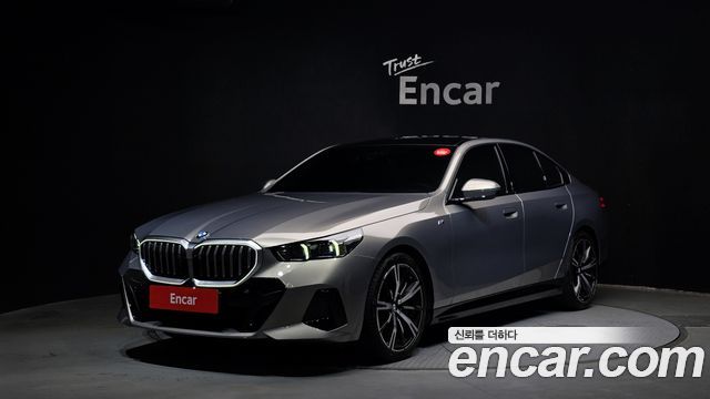 BMW 5 Series G60 530i xDrive M Sport - фото 0
