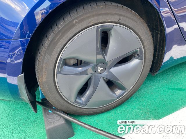 Tesla Model 3 Long Range AWD - фото 4