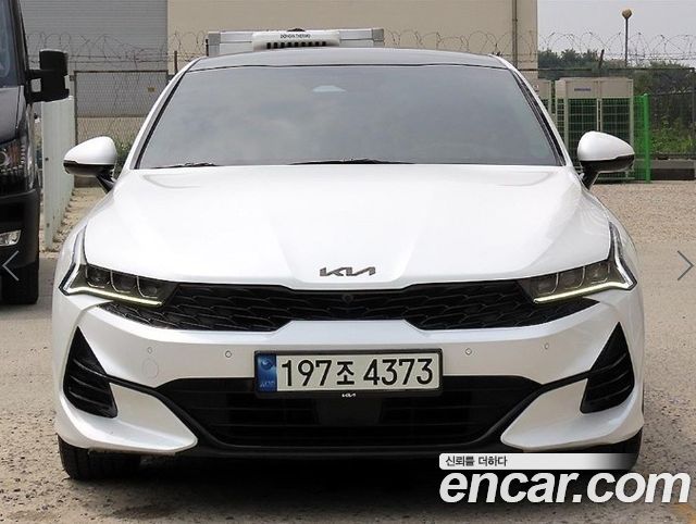 Kia K5 3-го поколения 2.0 LPI Signature - фото 0