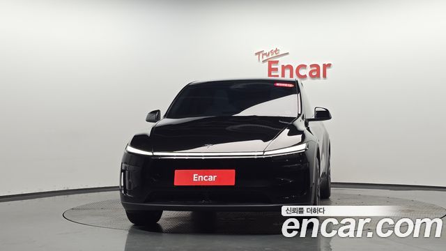 Tesla Model Y RWD - фото 1