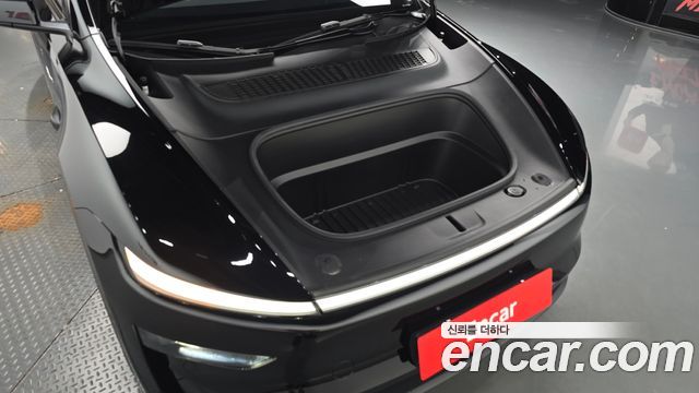 Tesla Model Y RWD - фото 4