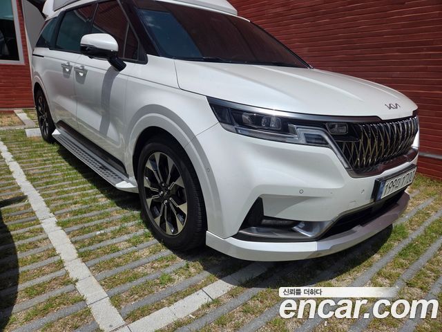 Kia Carnival 4-го поколения Gasoline 9-Seater Hi-Limousine Signature - фото 1