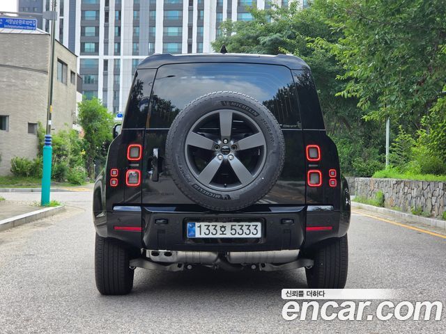 Land Rover Defender L663 110 D300 HSE - фото 3