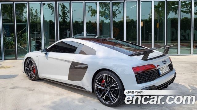 Audi R8 5.2 V10 Performance Coupe - фото 1