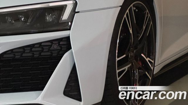 Audi R8 5.2 V10 Performance Coupe - фото 4