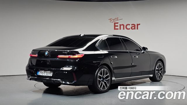 BMW 7 Series G70 740i xDrive M Sport Limited - фото 0