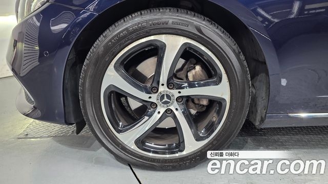 Mercedes-Benz E-Class W213 E250 Avantgarde - фото 4
