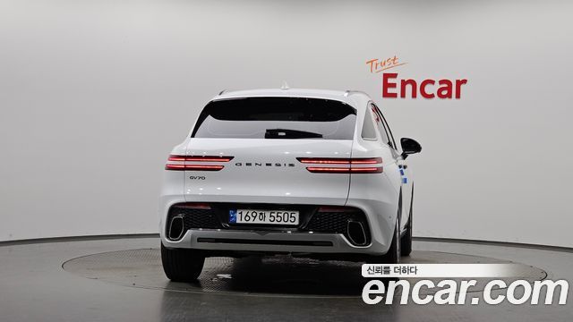 Genesis GV70 2.5T Gasoline 2WD - фото 2