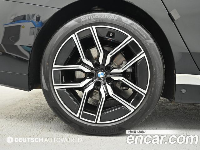 BMW 7 Series G70 740i xDrive M Sport Limited - фото 4