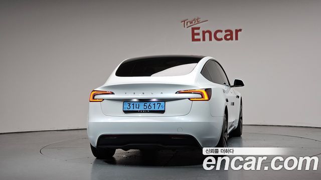 Tesla Model 3 RWD - фото 2