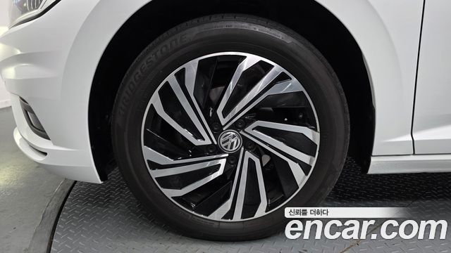 Volkswagen Jetta 7-го поколения 1.4 TSI Prestige - фото 4