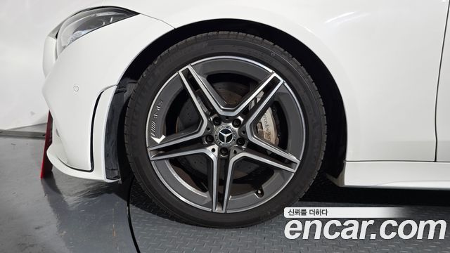 Mercedes-Benz CLS-Class C257 CLS300d AMG Line - фото 4