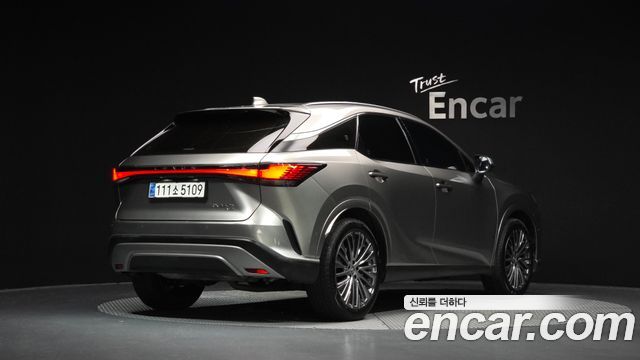 Lexus RX 350h 5-го поколения Luxury - фото 0