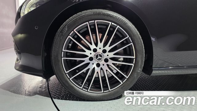 Mercedes-Benz C-Class W206 C300 4MATIC Avantgarde - фото 4