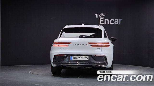 Genesis GV70 2.5T Gasoline 2WD - фото 2