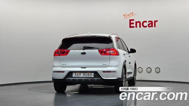 Kia Niro Noblesse - фото 3
