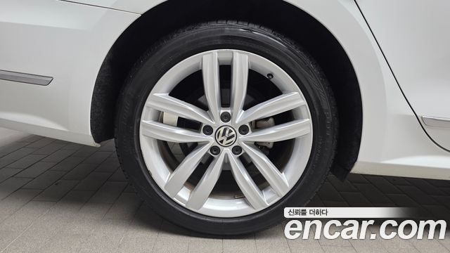 Volkswagen Passat Новый 2.0 TSI B7 - фото 3