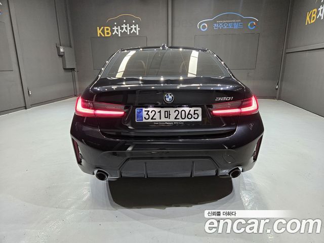 BMW 3 Series G20 320i M Sport - фото 3