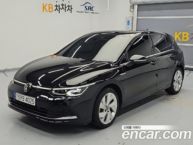 Volkswagen Golf 8-го поколения 2.0 TDI Premium - фото 0