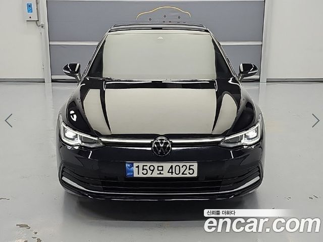 Volkswagen Golf 8-го поколения 2.0 TDI Premium - фото 1
