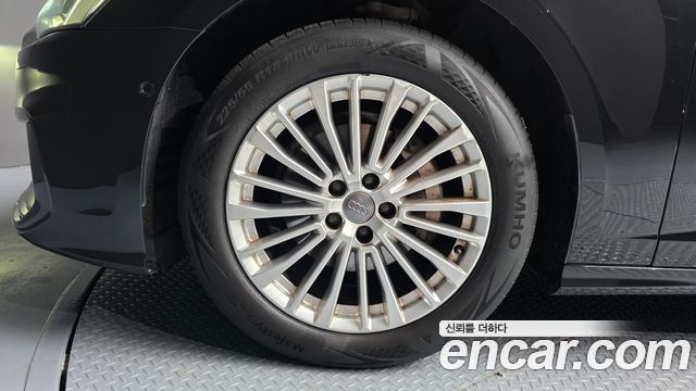 Audi A6 C8 40 TDI Premium - фото 4