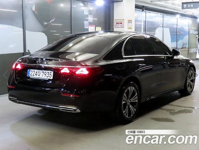 Mercedes-Benz E-Class W214 E200 Avantgarde - фото 3