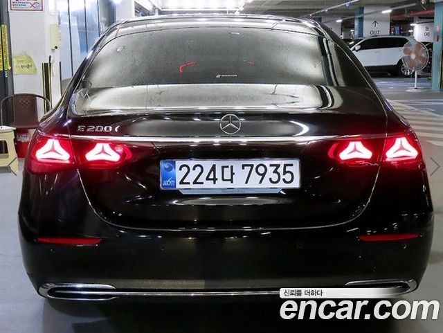 Mercedes-Benz E-Class W214 E200 Avantgarde - фото 4