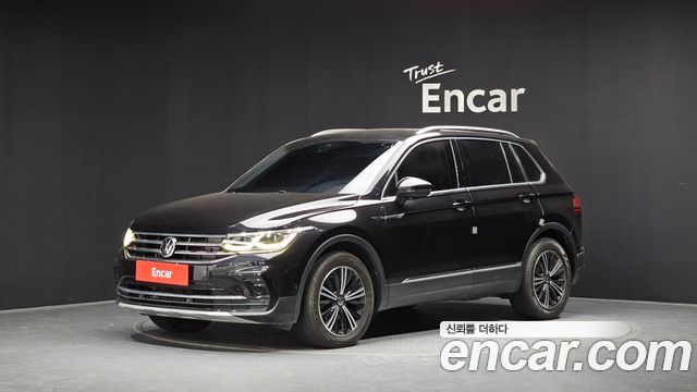 Volkswagen Tiguan 2-го поколения 2.0 TDI Premium - фото 0