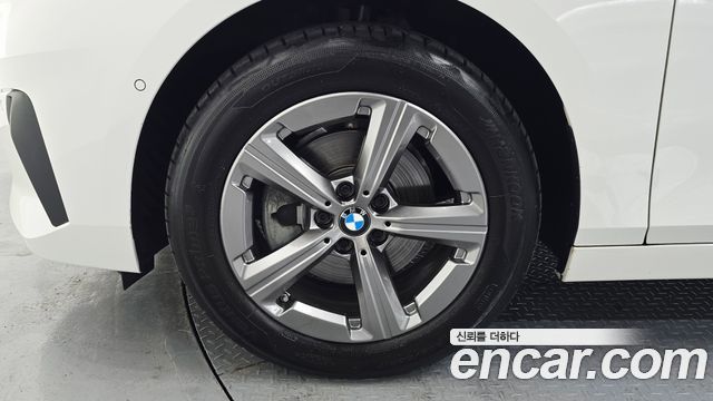 BMW 2 Series Active Tourer U06 220i Advantage - фото 4