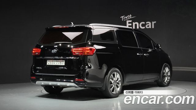Kia Carnival Новый 9-Seater Noblesse Special - фото 1