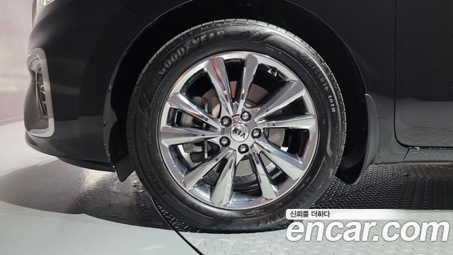 Kia Carnival Новый 9-Seater Noblesse Special - фото 4