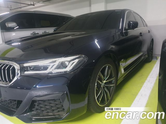 BMW 5 Series G30 520i M Sport - фото 1