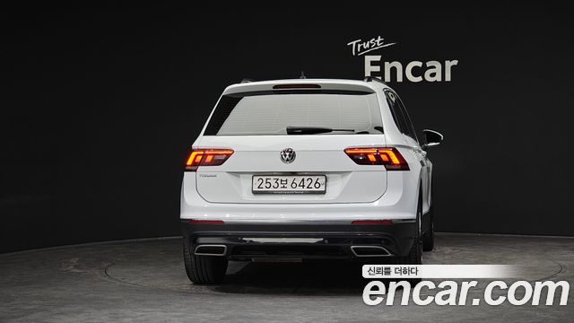 Volkswagen Tiguan 2-го поколения 2.0 TDI - фото 3