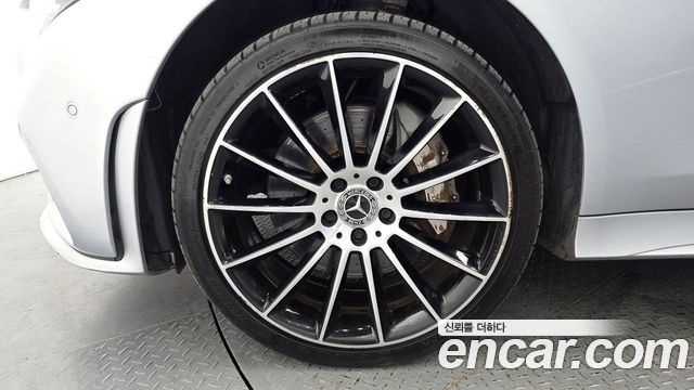 Mercedes-Benz CLS-Class C257 CLS450 4MATIC AMG Line - фото 4