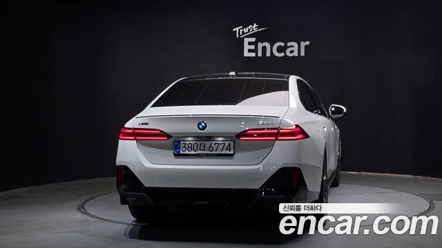 BMW 5 Series G60 530i xDrive M Sport Pro Special Edition - фото 3