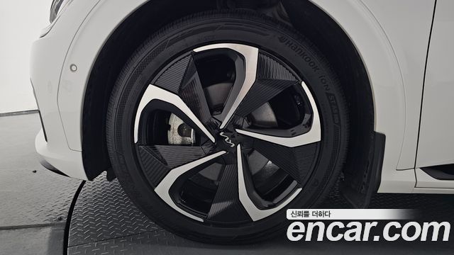 Kia EV6 Long Range 4WD GT Line - фото 4