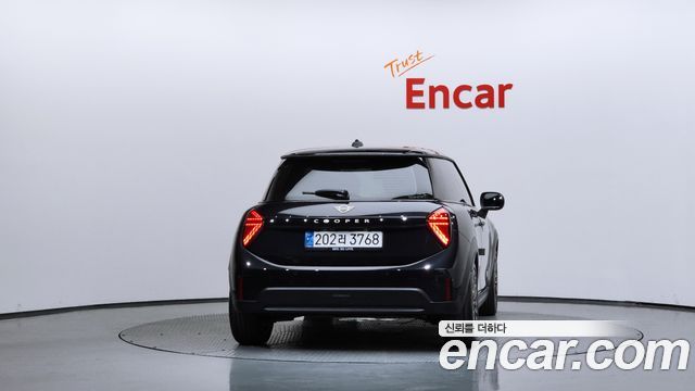 Mini Cooper C 4-го поколения Essential - фото 3