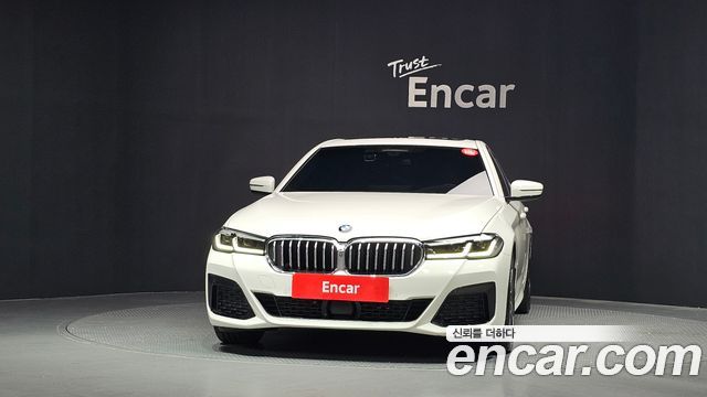 BMW 5 Series G30 520i M Sport - фото 2