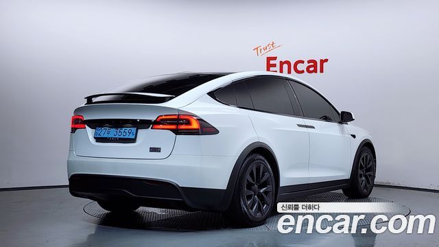 Tesla Model X Plaid - фото 1