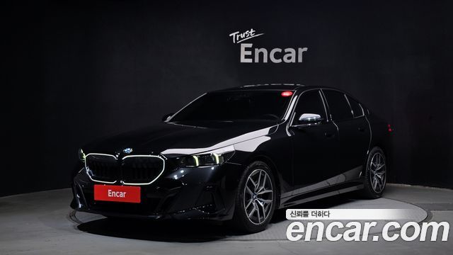 BMW 5 Series G60 520i Special Edition - фото 0