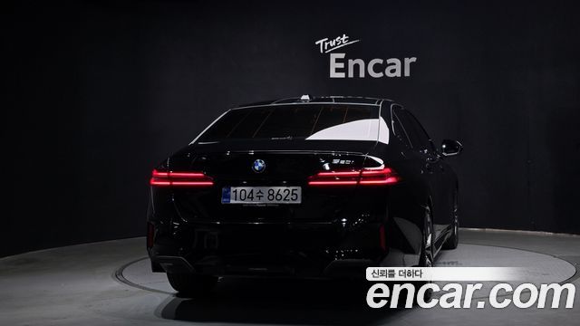 BMW 5 Series G60 520i Special Edition - фото 3